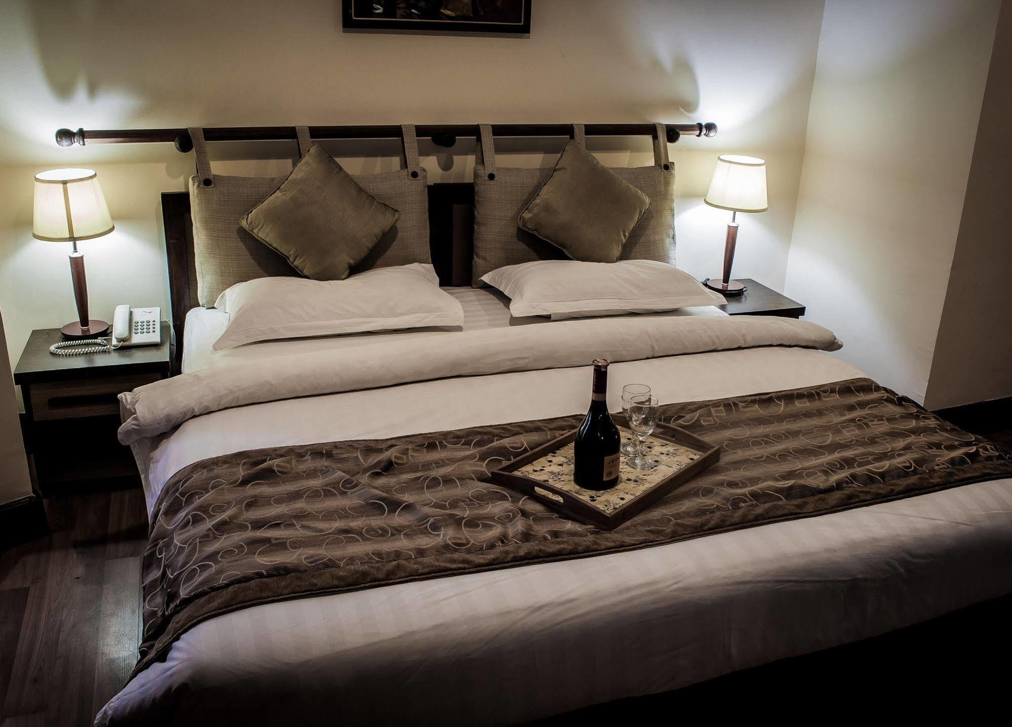 The Amadablam Hotel Katmandu Eksteriør bilde